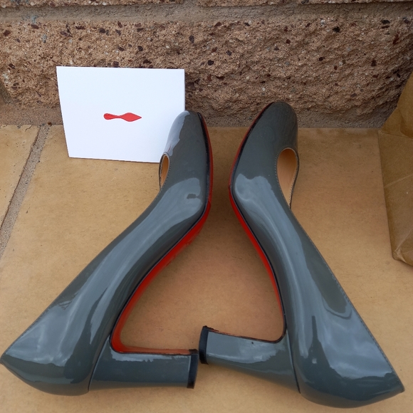 LOUBOUTIN Pumps Gray Patent Size 36.5 - Picture 3 of 7